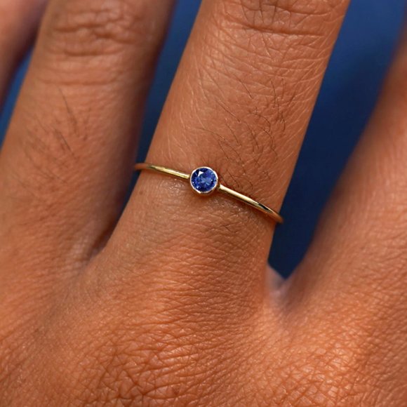 Sapphire Ring Solid 14k Rose Gold - size 11.5 - Picture 2 of 3
